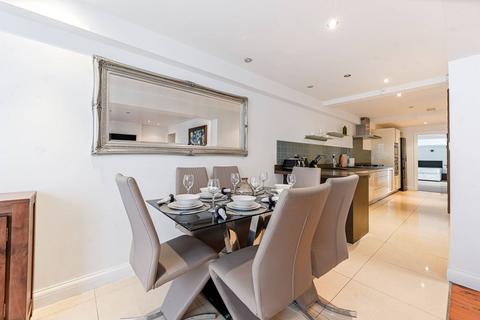 2 bedroom flat for sale, Gloucester Mews, Bayswater, London, W2