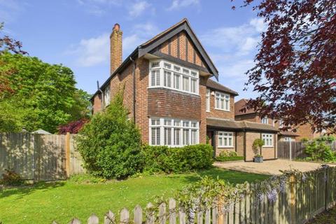 undefined, Woodside Avenue, Walton-On-Thames