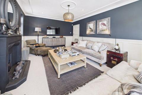 undefined, Woodside Avenue, Walton-On-Thames