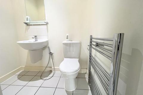3 bedroom duplex for sale, Capital East Apartments, Western Gateway, London