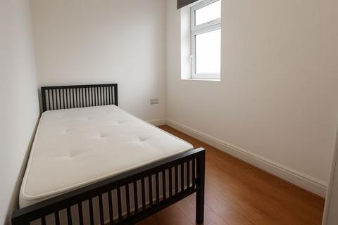 undefined, 3 bedroom flat - Tottenham N15 5PY