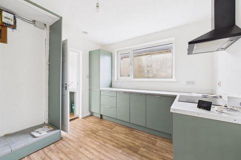 2 bedroom bungalow to rent, Bellever Parc, Camborne