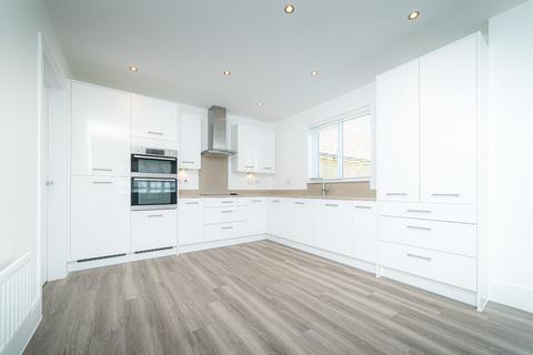 4 bedroom detached house to rent, Cage Gardens, Hersden, Canterbury, Kent, CT3