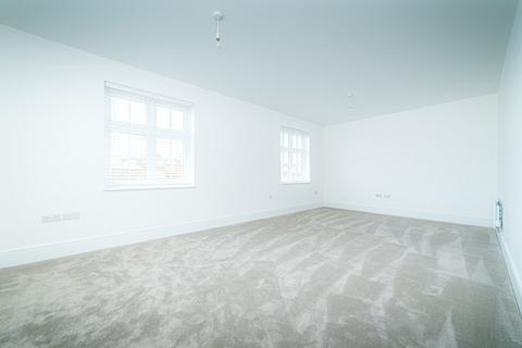 4 bedroom detached house to rent, Cage Gardens, Hersden, Canterbury, Kent, CT3