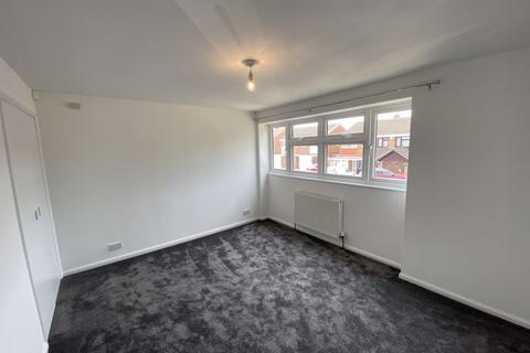 3 bedroom semi-detached house to rent, Queen Street, Kingswinford DY6