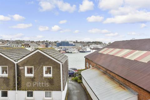undefined, Castle Street, East Cowes, Isle of Wight