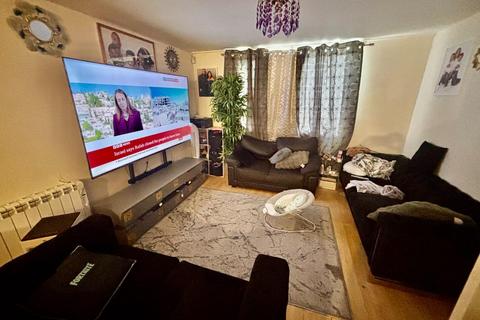 undefined, Preston Court, Lumbertubs, Northampton NN3