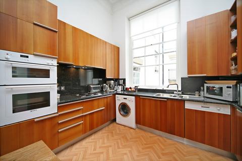 3 bedroom flat for sale, Queen'S Gate, South Kensington SW7