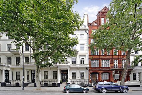 3 bedroom flat for sale, Queens Gate South Kensington SW7