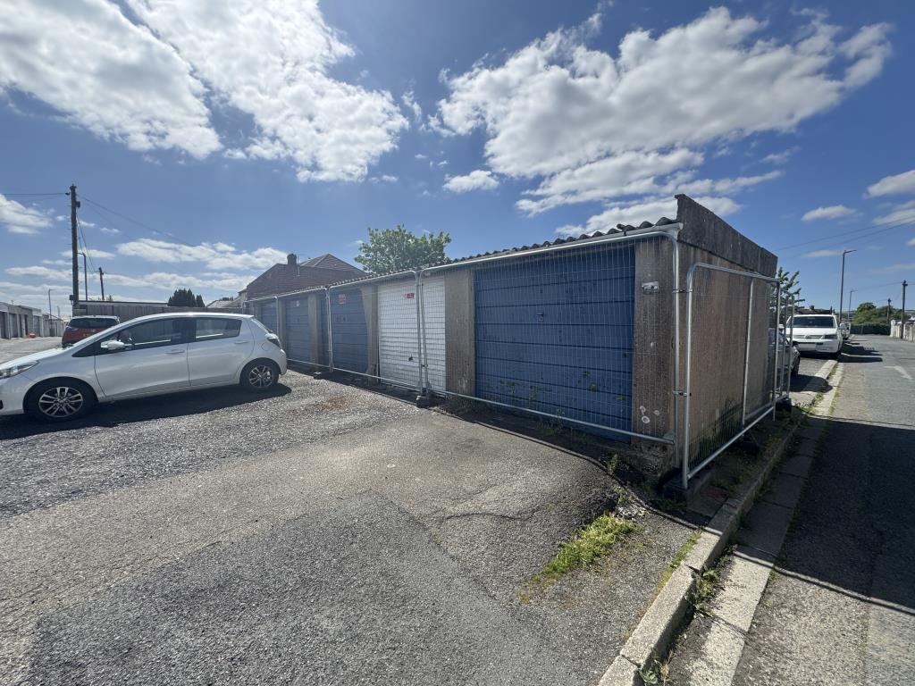 Side view of garages 2-5
