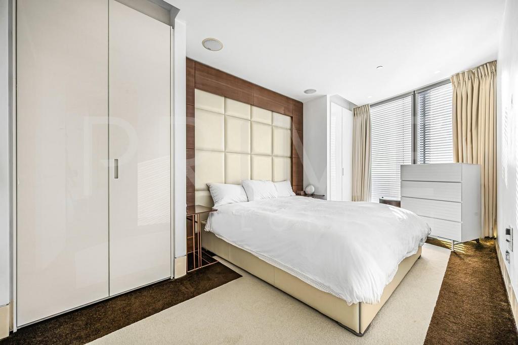 BEDROOM1 (21).jpg