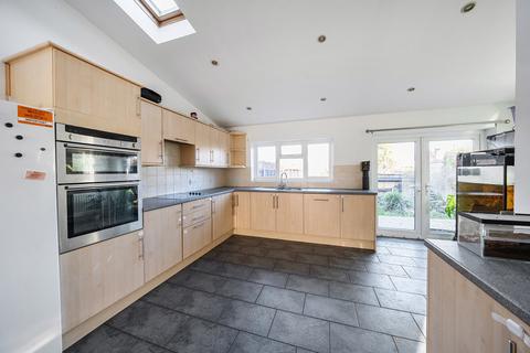 undefined, Evelyn Road, Dunstable LU5