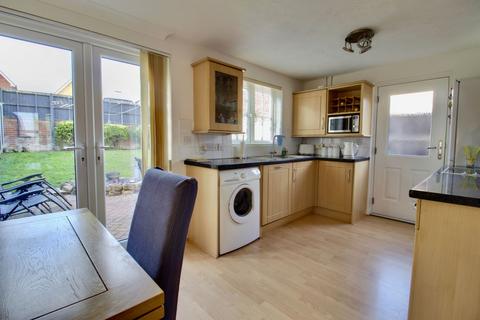 3 bedroom semi-detached house for sale, Czarina Rise, Basildon SS15