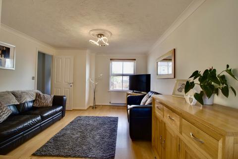 3 bedroom semi-detached house for sale, Czarina Rise, Basildon SS15