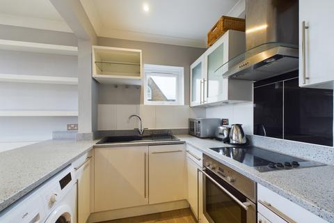 1 bedroom flat for sale, Grantham Court, Eleanor Close, London, SE16