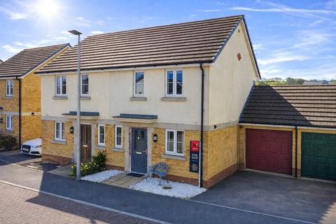 2 bedroom semi-detached house for sale, Kensington Close, Barnstaple, Devon, EX31