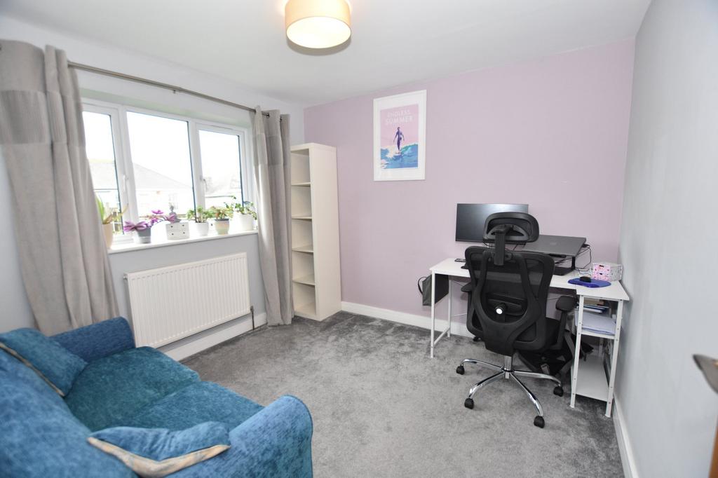 Bedroom 5/Study