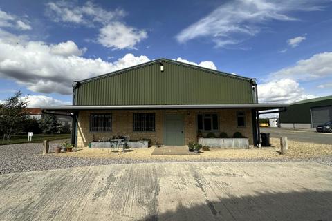 Warehouse to rent, Frogmore Farm Rd Moreton In Marsh GL56 9AA