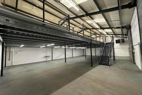 Warehouse to rent, Frogmore Farm Rd Moreton In Marsh GL56 9AA