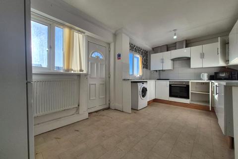 3 bedroom semi-detached house for sale, Busk Walk, Chadderton, Oldham, Greater Manchester, OL9