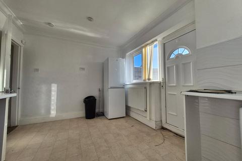 3 bedroom semi-detached house for sale, Busk Walk, Chadderton, Oldham, Greater Manchester, OL9