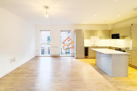 3 bedroom house to rent, Lockgate Mews, Manchester, M4