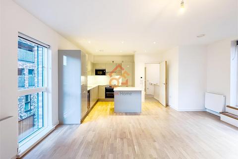 3 bedroom house to rent, Lockgate Mews, Manchester, M4