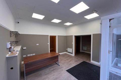 Retail property (high street) to rent, 207 Station St Burton On Trent DE14 1AN
