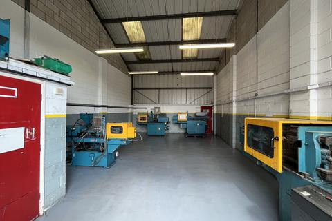 Warehouse to rent, Unit 21 Steel Fabs Industrial Estate, Victoria Crescent Burton On Trent DE14 2QD