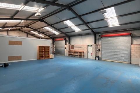Distribution warehouse to rent, Unit 18/19 Eccleshall business Park, Hawkins Lane Burton On Trent DE14 1PT