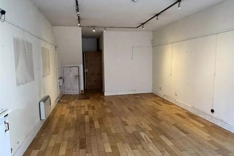 Retail property (high street) to rent, 54 Lee Ln Bolton BL6 7AE
