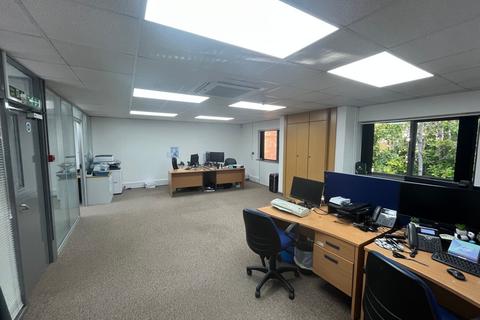 Office to rent, Amber Close Tamworth B77 4RP