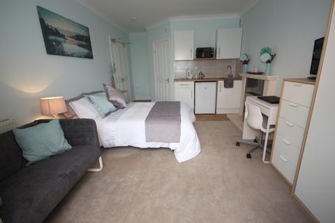 1 bedroom in a house share to rent, Dolphin Road