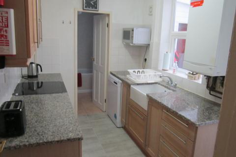 6 bedroom house to rent, Birmingham B29