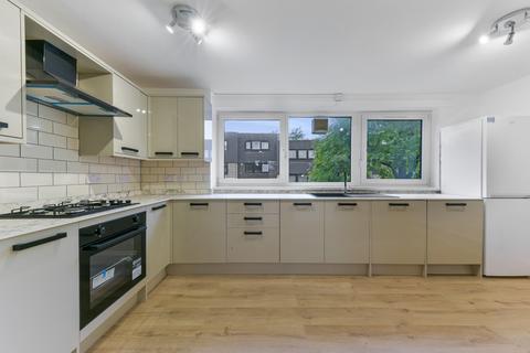 4 bedroom flat to rent, Ericcson Close, SW18