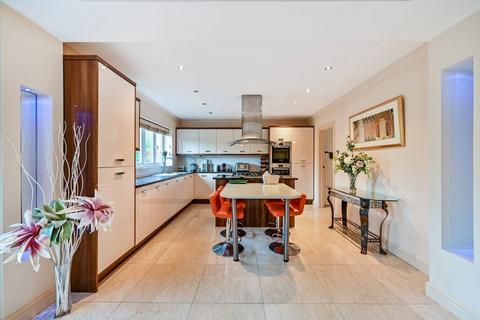 undefined, Wexham Woods, Wexham Lea, Slough, SL3