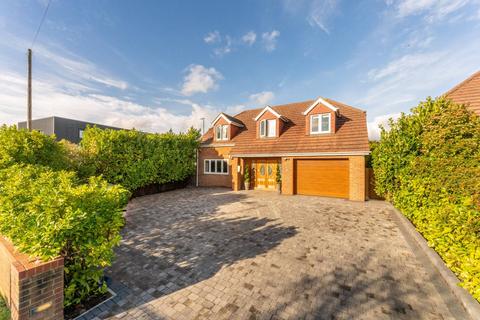 undefined, Wexham Woods, Wexham Lea, Slough, SL3