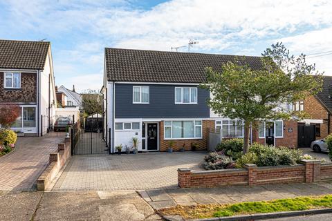3 bedroom semi-detached house for sale, Kingswood Crescent, Rayleigh, SS6