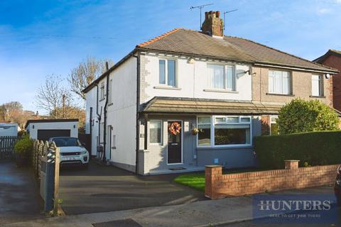 4 bedroom semi-detached house for sale, Hawthorn Road, Yeadon, Leeds