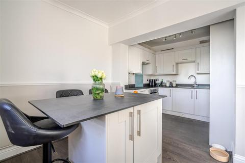 2 bedroom apartment for sale, Fernbank Road, Ascot