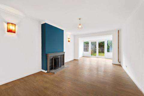 undefined, Victoria Road, Weybridge, KT13