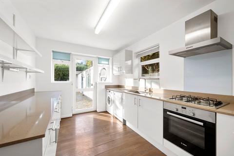 undefined, Victoria Road, Weybridge, KT13