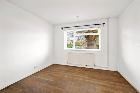 undefined, Victoria Road, Weybridge, KT13