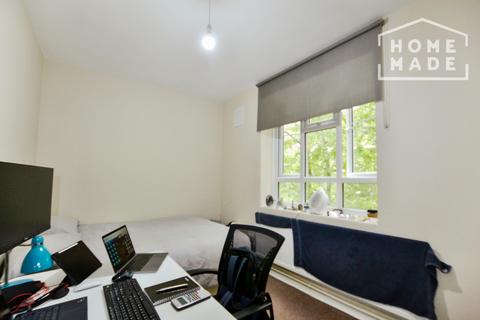 3 bedroom flat to rent, Hargreaves House W12