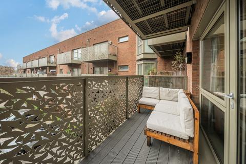 2 bedroom apartment for sale, Broome Way, London