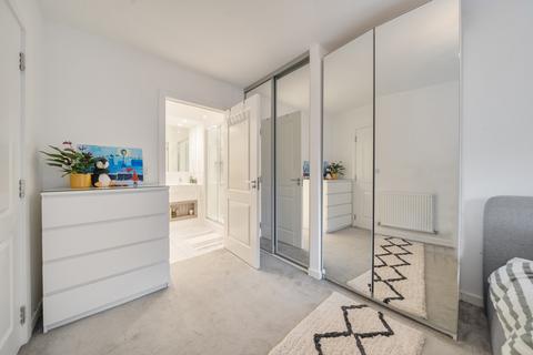 2 bedroom apartment for sale, Broome Way, London