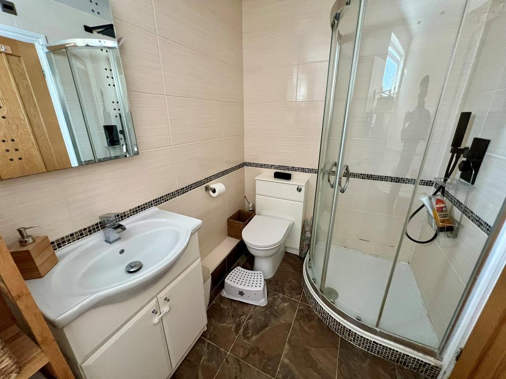 Bathroom Aspect 2