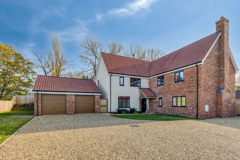 undefined, Impressive detached home within large plot, Hales