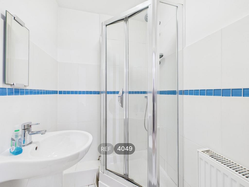 En suite bathroom