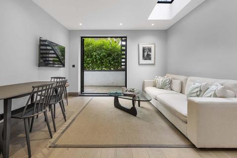 St. Ann's Villas, London, W11